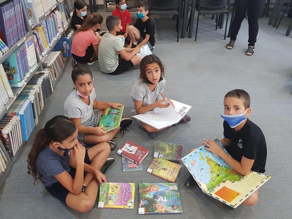 ביקור ופעילות בספרייה - בית הספר הצבי ישראל
